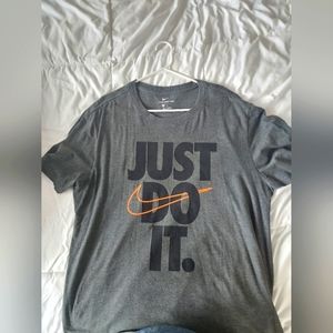 Nike T Shirt